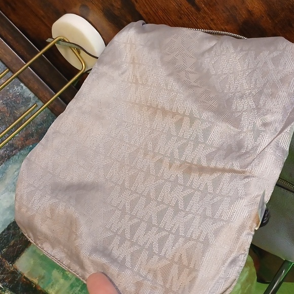 Project - Michael Kors Fold Over Crossbody/Clutch Bag - Picture 7 of 7